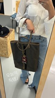 Hyomin feet photo 7