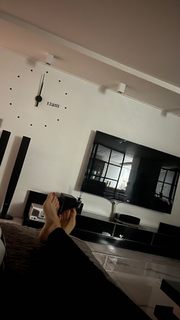 Hyomin feet photo 1
