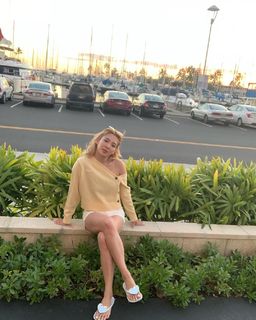 Hyoyeon feet photo 12