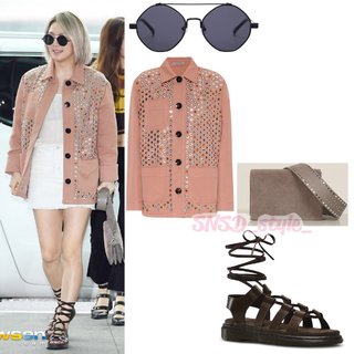 Hyoyeon feet photo 2