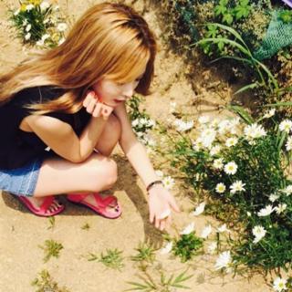 Hyuna feet photo thumbnail