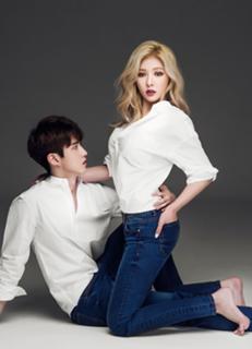 Hyuna feet photo thumbnail
