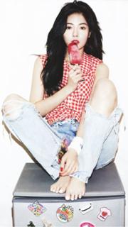Hyuna feet photo thumbnail