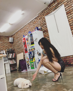 Hyuna feet photo thumbnail