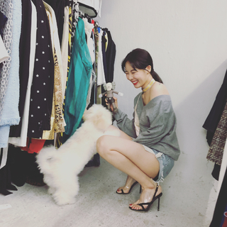 Hyuna feet photo thumbnail
