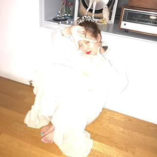 Hyuna feet photo thumbnail