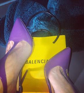Hyuna feet photo thumbnail