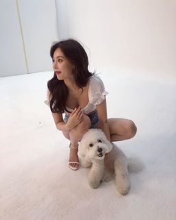 Hyuna feet photo thumbnail