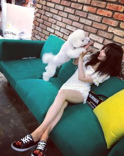 Hyuna feet photo thumbnail
