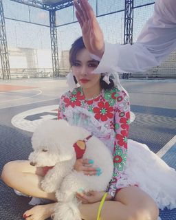 Hyuna feet photo thumbnail