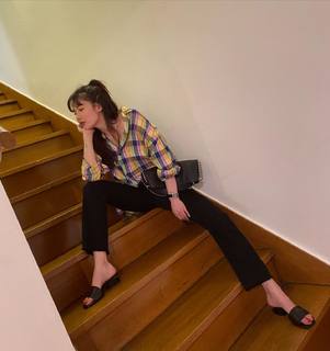 Hyuna feet photo thumbnail