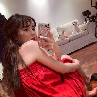 Hyuna feet photo thumbnail