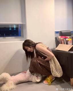 Hyuna feet photo thumbnail