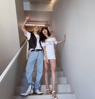Hyuna feet photo thumbnail