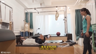 Hyuna feet photo thumbnail