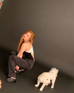 Hyuna feet photo thumbnail