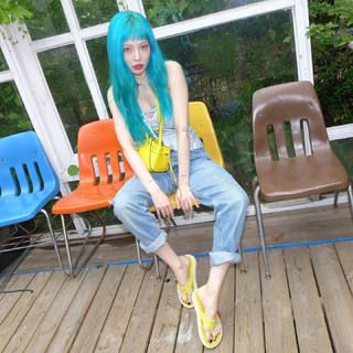 Hyuna feet photo thumbnail