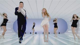 Hyuna feet photo thumbnail