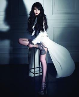 Hyuna feet photo thumbnail