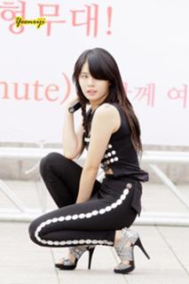 Hyuna feet photo thumbnail