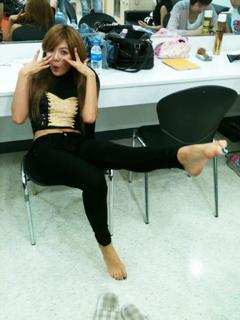 Hyuna feet photo thumbnail