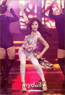 Hyuna feet photo thumbnail
