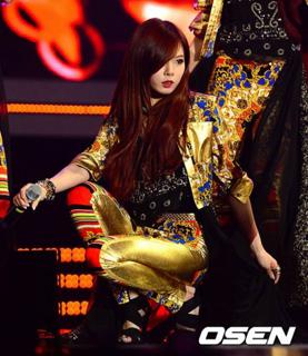 Hyuna feet photo thumbnail