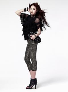 Hyuna feet photo thumbnail