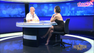 Hülya Avsar feet photo thumbnail