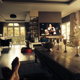 Hülya Avsar feet photo thumbnail