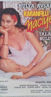 Hülya Avsar feet photo thumbnail