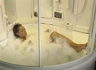 Hülya Avsar feet photo thumbnail