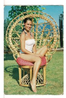 Hülya Avsar feet photo thumbnail
