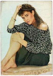 Hülya Avsar feet photo thumbnail