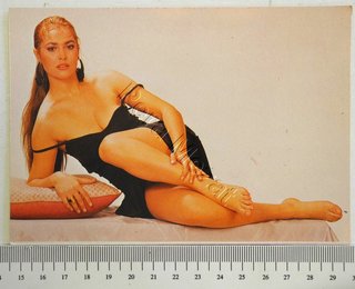 Hülya Avsar feet photo thumbnail