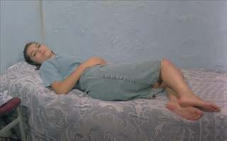 Hülya Avsar feet photo thumbnail