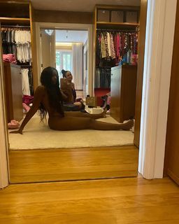 IZA feet photo 18