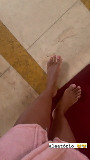 IZA feet photo 18