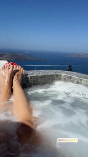 Iaia de Rose feet photo 2