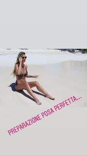 Iaia de Rose feet photo 8