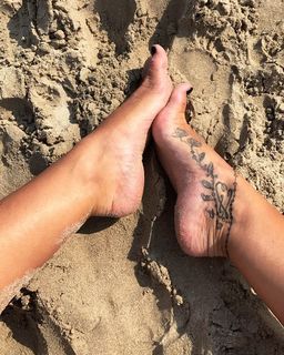 Iaia de Rose feet photo 5