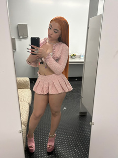 Ice Spice feet photo thumbnail
