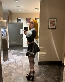 Ice Spice feet photo thumbnail