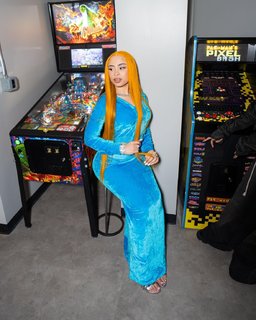 Ice Spice feet photo thumbnail