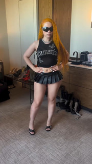 Ice Spice feet photo thumbnail