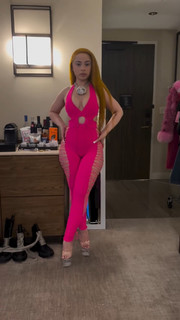Ice Spice feet photo thumbnail