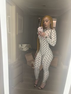 Ice Spice feet photo thumbnail