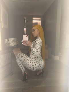 Ice Spice feet photo thumbnail