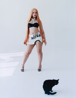 Ice Spice feet photo thumbnail