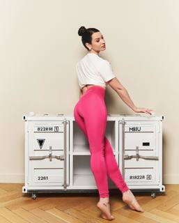 Ida Galich feet photo 16